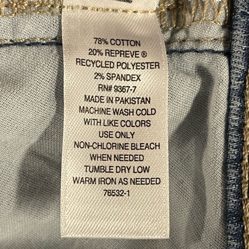 St John’s Bay Secretly Slender Capri Jean Size 24W NWT - Picture 12 of 12
